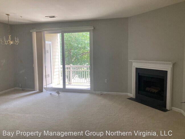 Foto del edificio - 2109 Highcourt Ln