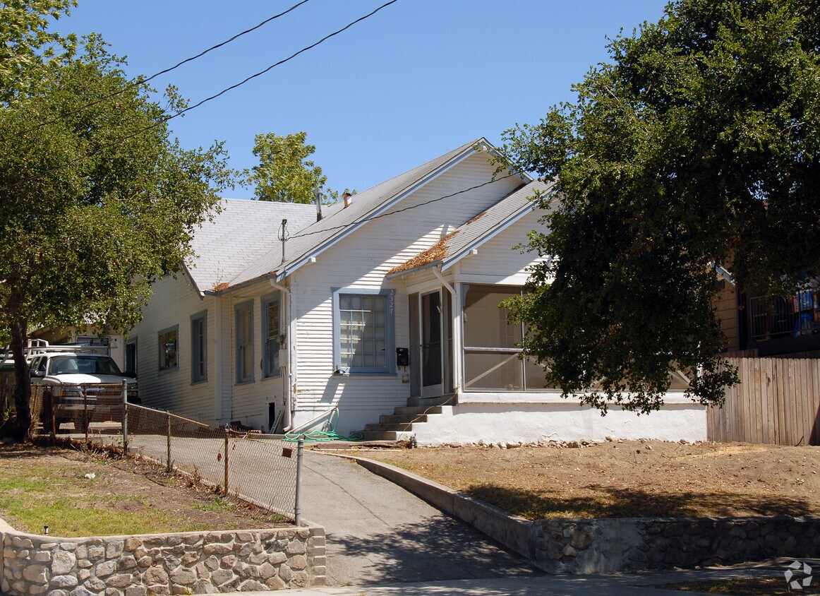 Building Photo - 2327 Florencita Ave