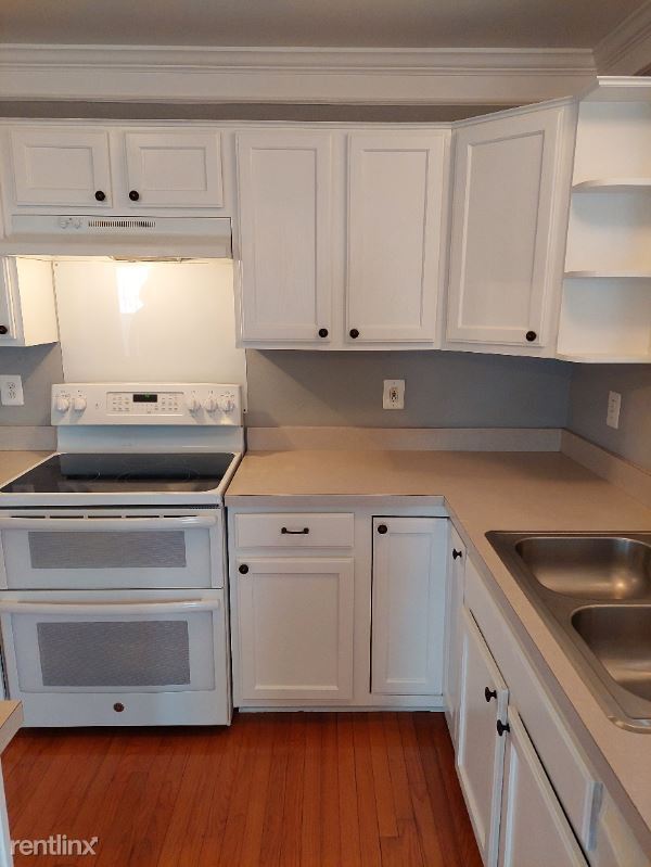 Building Photo - 4 br, 3.5 bath House - 3 Saint Davids Court