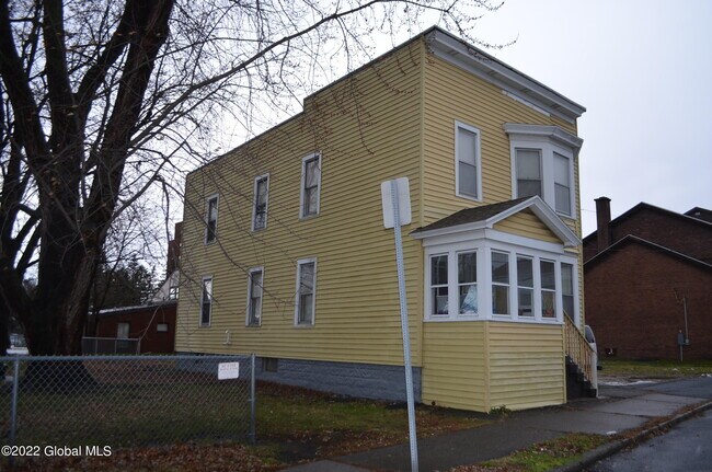Building Photo - 113 15th St