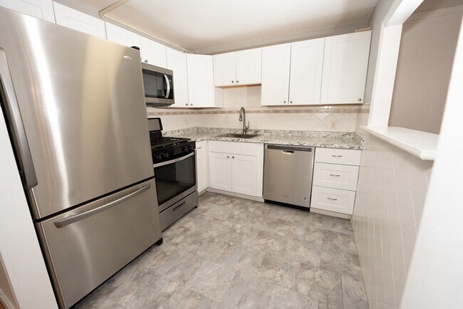 Building Photo - 43 McCormick Terrace