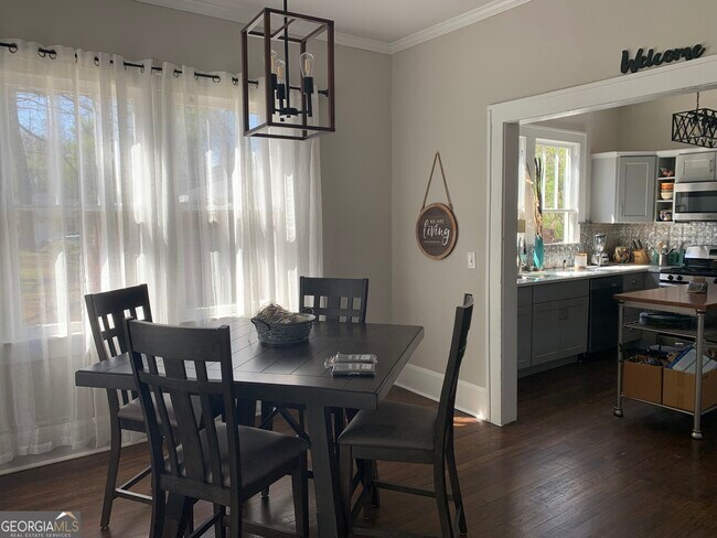 Building Photo - 3185 Jackson St