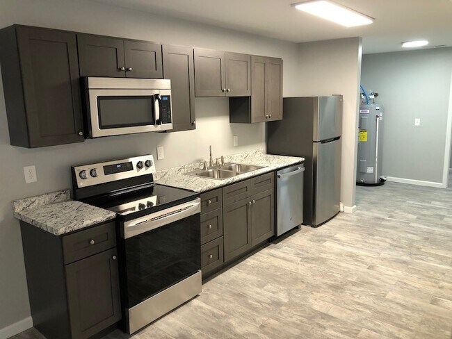 Building Photo - 107 Magnolia Ave