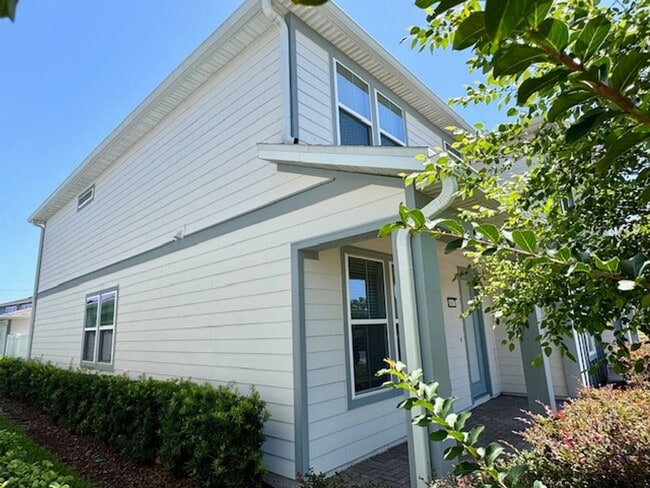 Building Photo - Isles of Lake Nona!!  3 Bedroom 2.5 Bathro...