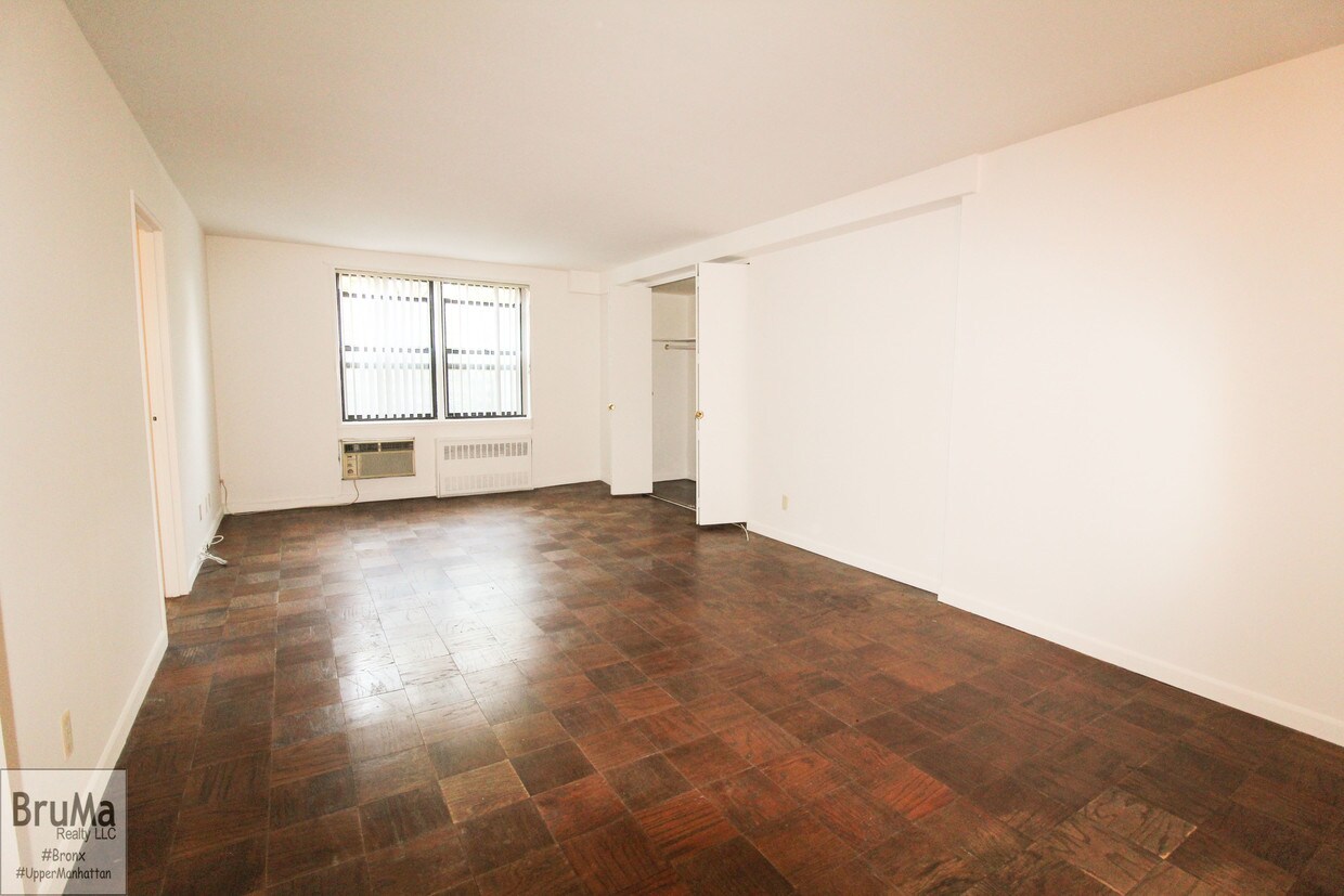 Primary Photo - 3225 Johnson Ave