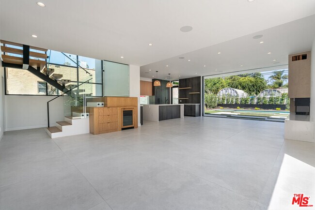 Foto del edificio - 444 Kings Rd