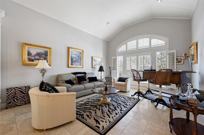 Building Photo - 110 Squires Dr