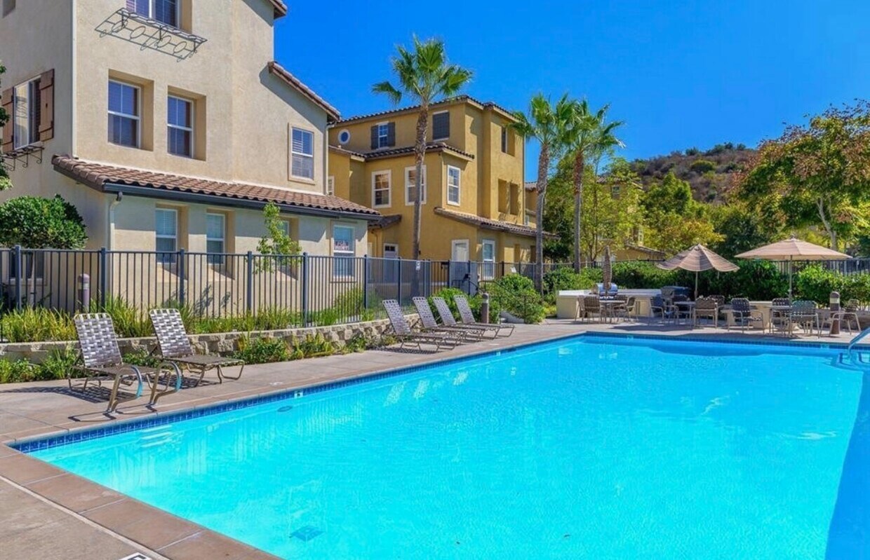 Foto principal - 732 Portside Pl