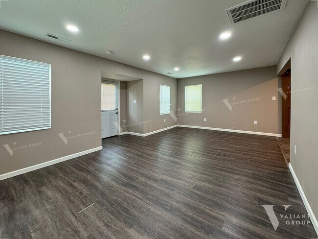 Foto del edificio - Cozy 2 Bedroom, 1.5 Bathroom Cottage Home