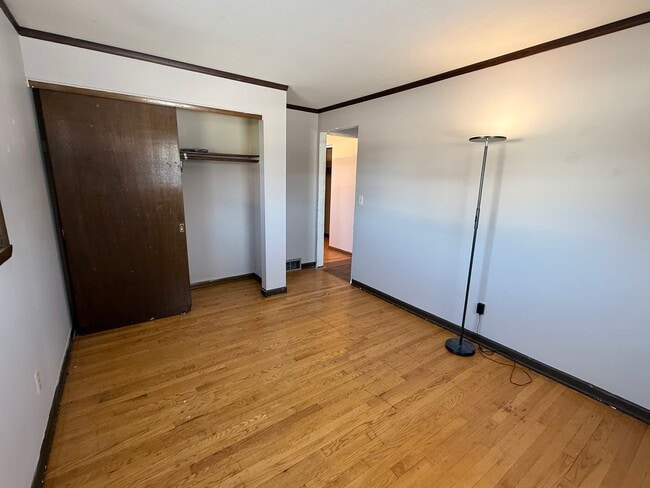 Building Photo - 1016 Fieldcrest Dr