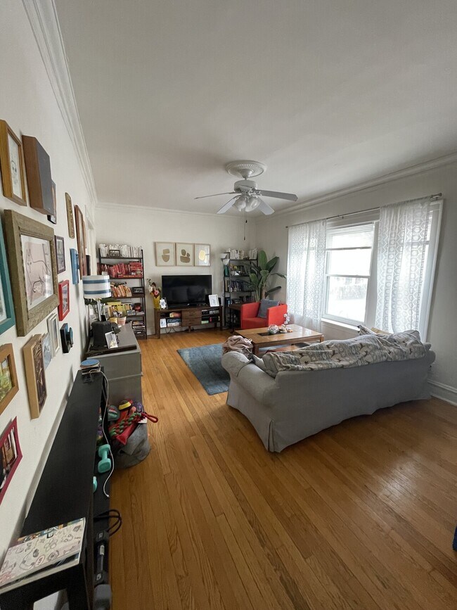 Building Photo - 1705 Catalpa