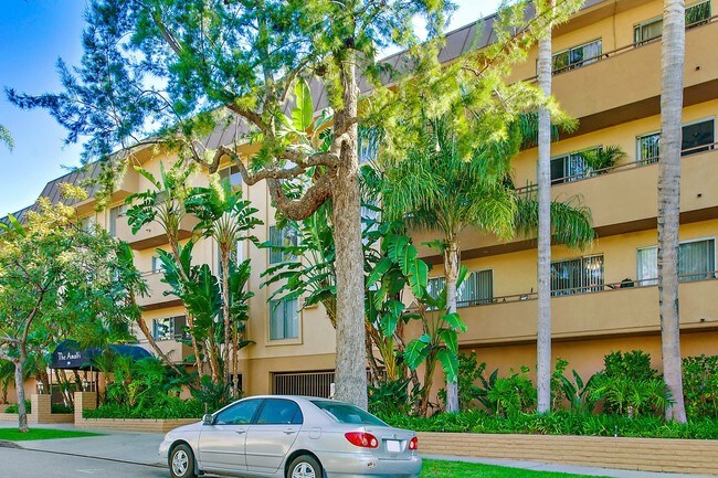 Foto del edificio - 918 Havenhurst Dr
