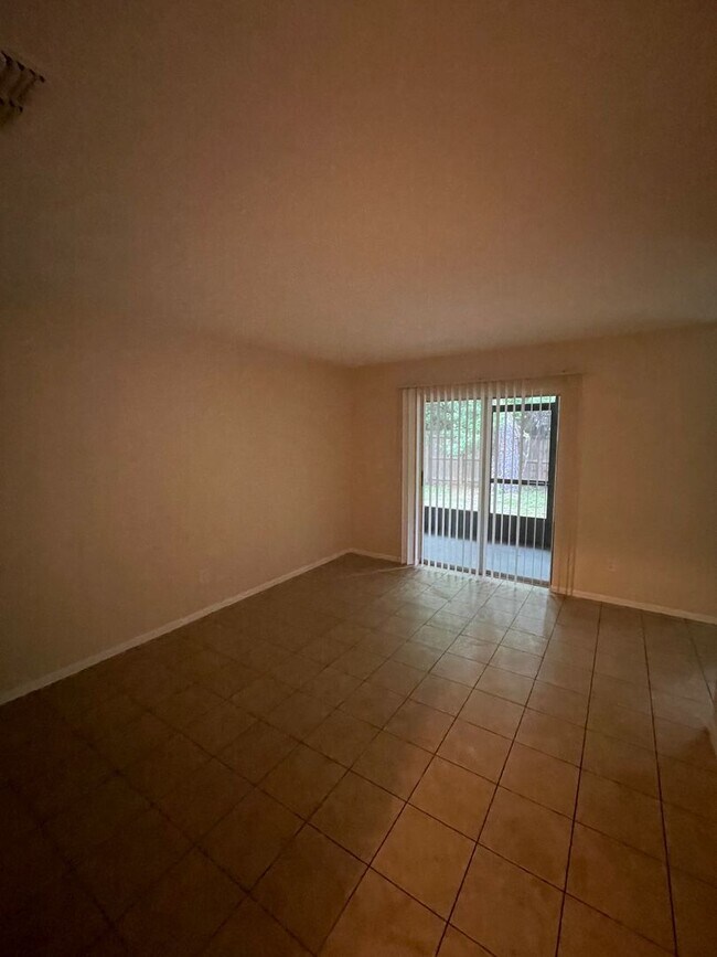 Foto del edificio - 2/2 Ground Floor Condo in Bristol Bay in S...
