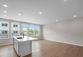 Building Photo - 206 Lyla Ln