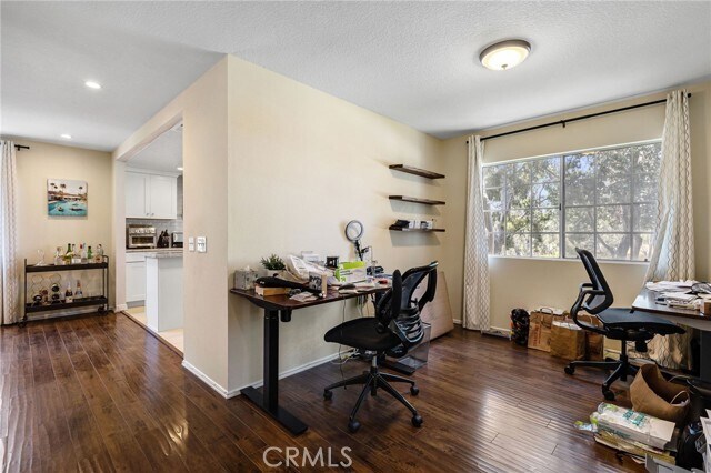 Foto del edificio - 2300 Maple Ave