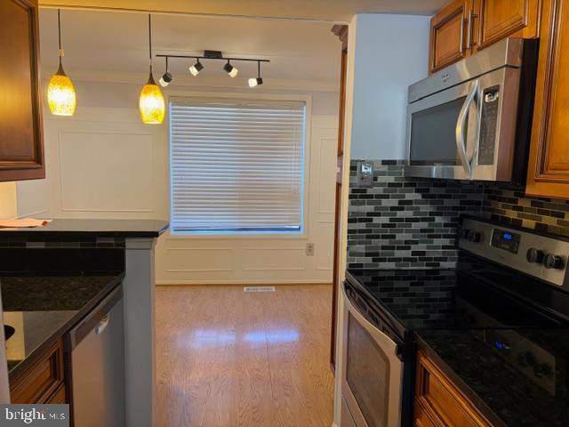 Foto del edificio - 6581 Pressed Gentian