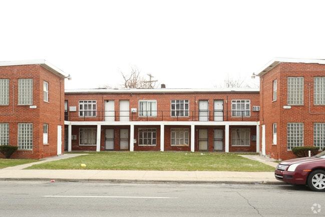 Building Photo - 13021-13025 Plymouth Rd