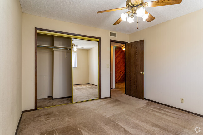 1BR, 1BA - 590SF - Stoneybrook Apartments