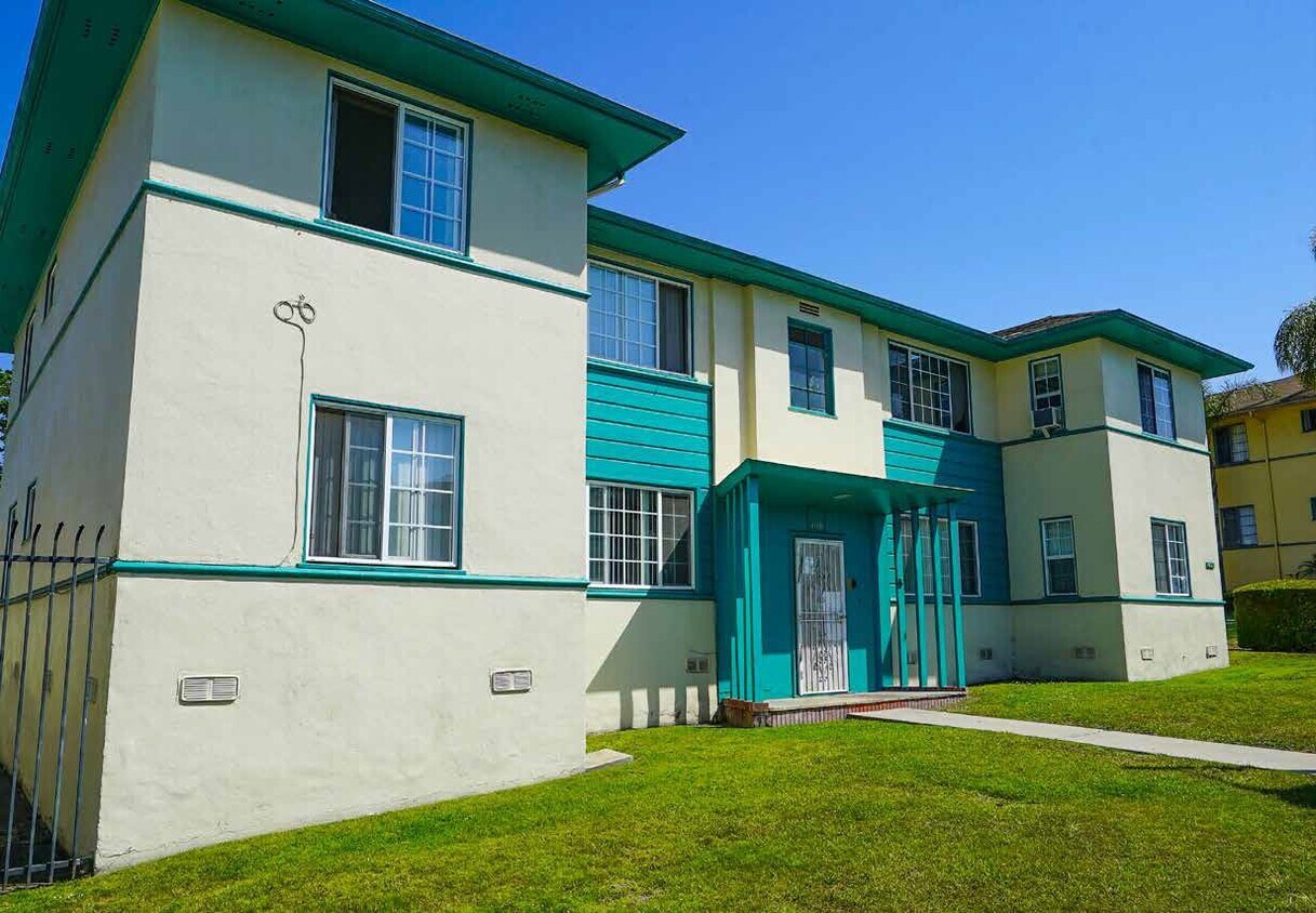 Primary Photo - 3920 Santa Rosalia Dr