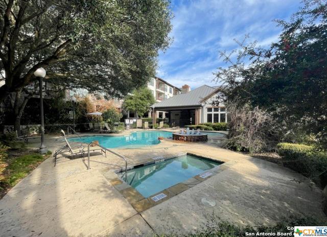 Building Photo - 7342 Oak Manor Dr