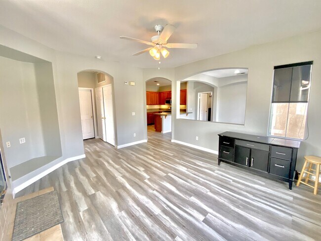 Building Photo - 4460 Brisbane Way