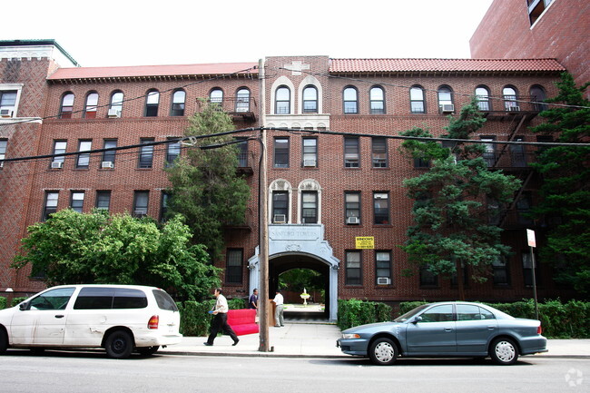 Building Photo - Sanford Towers