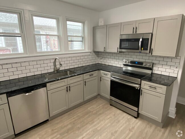 Building Photo - 140 Elmwood Ave