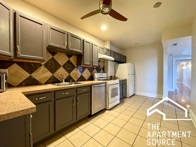 Photo - 2839 W Nelson St Apartment