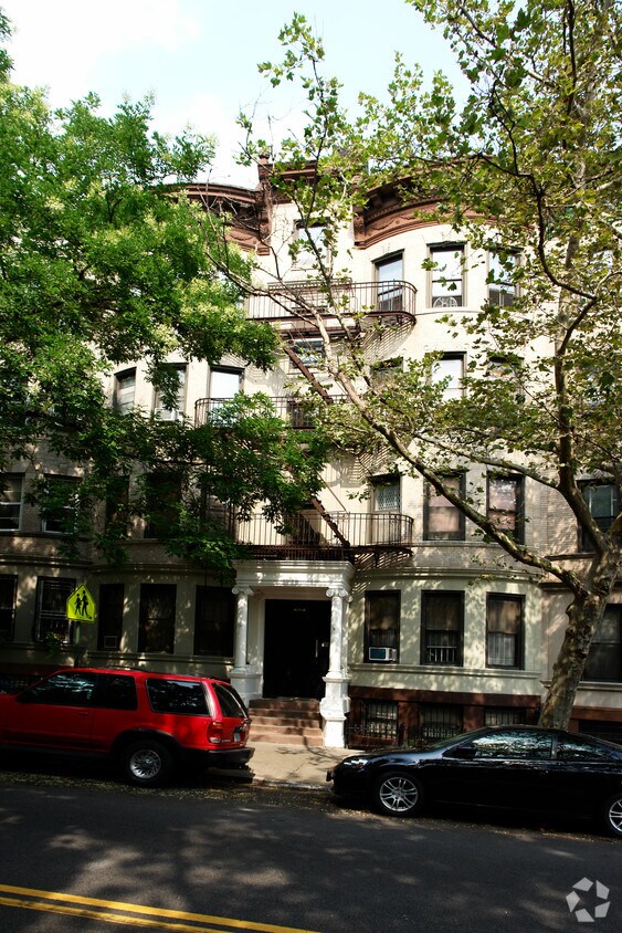 Foto del edificio - 400 6th Ave