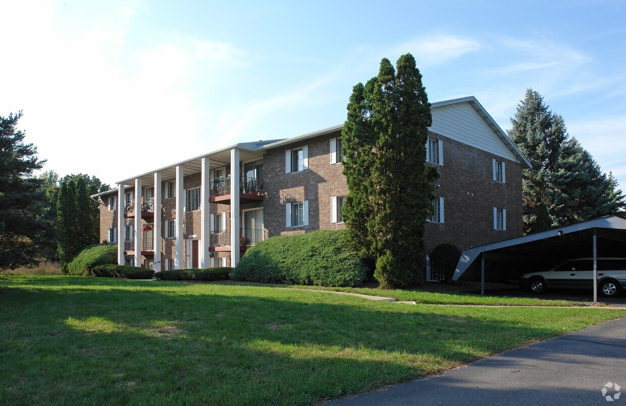 Foto principal - 1720 Chief Okemos Cir