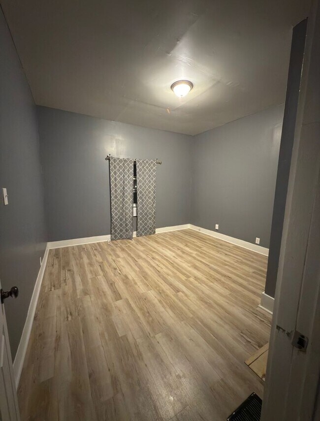 Foto del edificio - 2 Bed 1 Bath unit