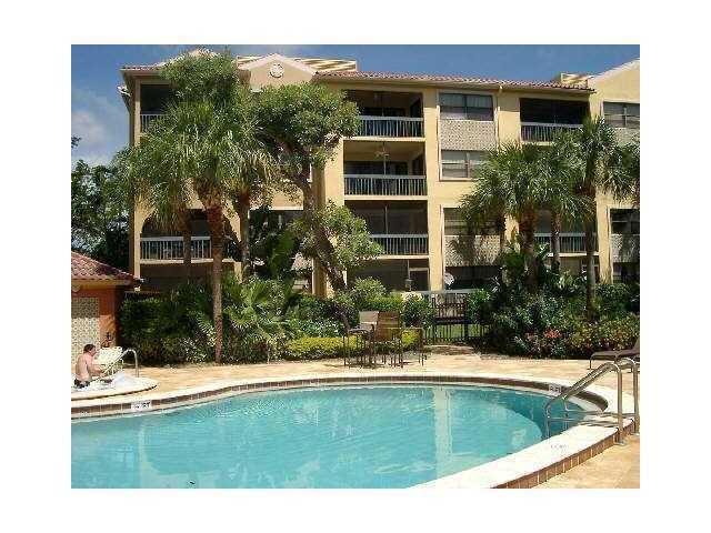 Building Photo - 100 Uno Lago Dr
