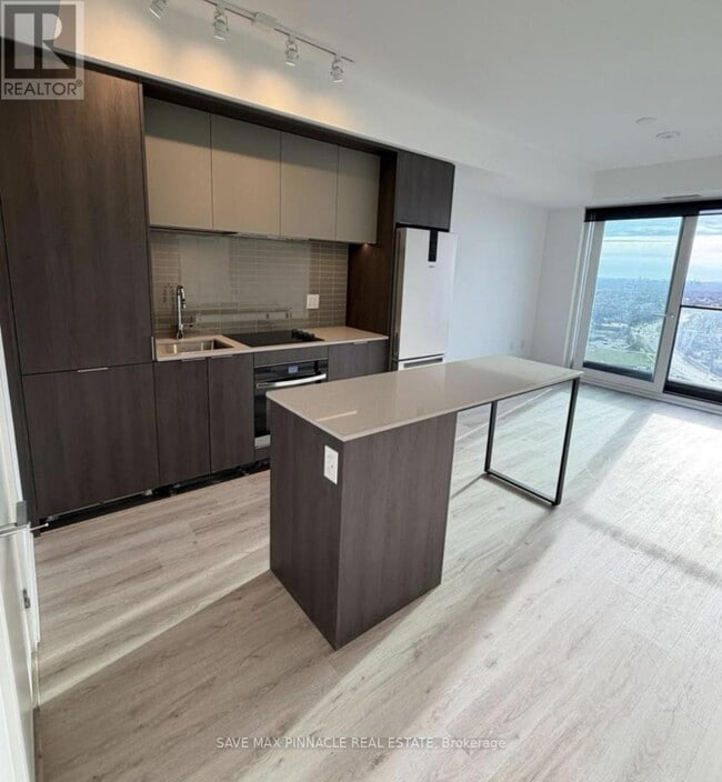 Building Photo - 395 Square One Dr