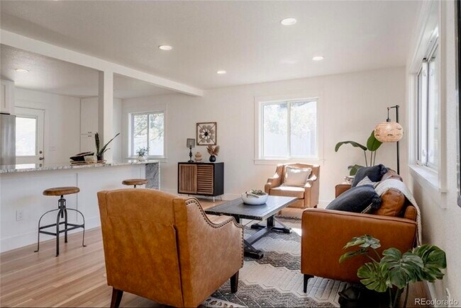 Foto del edificio - 4600 S Inca St