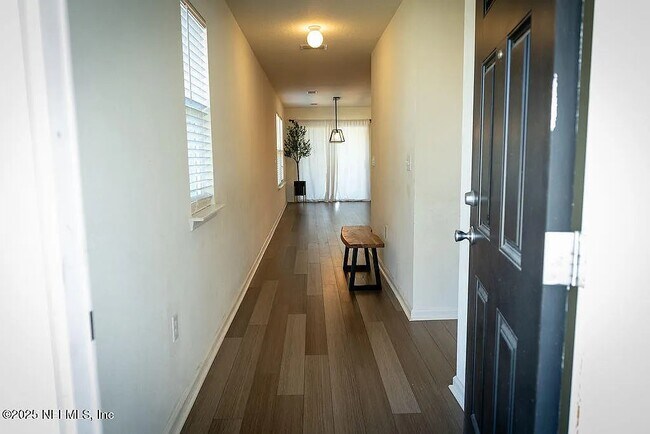 Foto del edificio - 1863 Maxine Br Wy