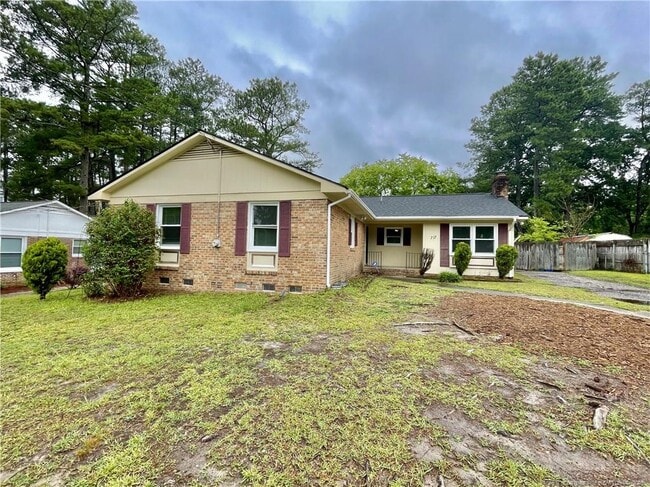 Building Photo - 717 Rockwood Dr