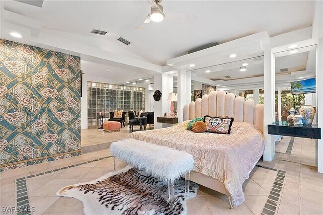 Foto del edificio - 792 108th Ave N