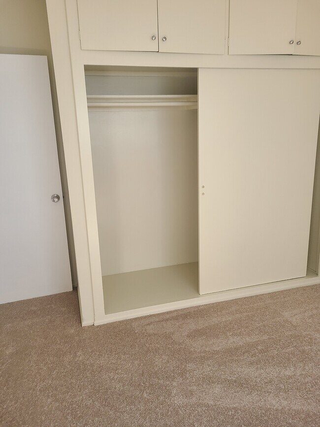 Foto del edificio - 2414 Hadley Ln