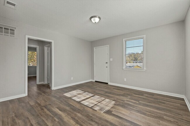 Building Photo - 1779 Preston St