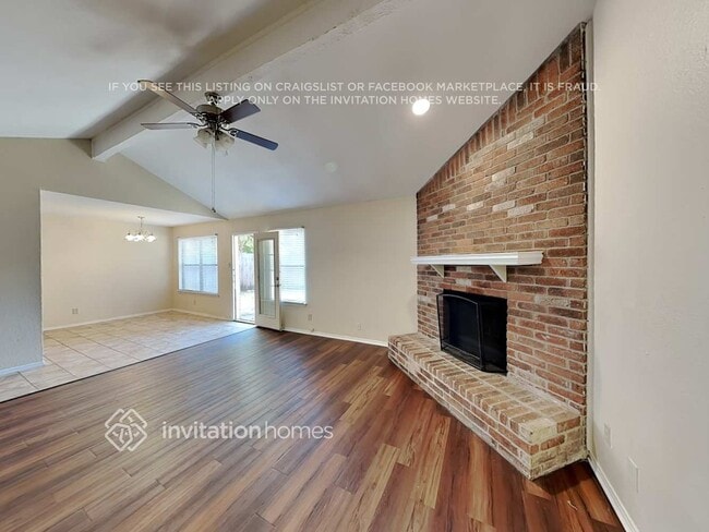 Foto del edificio - 1229 N Creek Dr