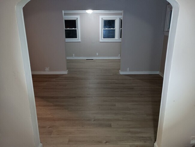 Foto del edificio - Charming 3-Bedroom Home – Spacious & Updated