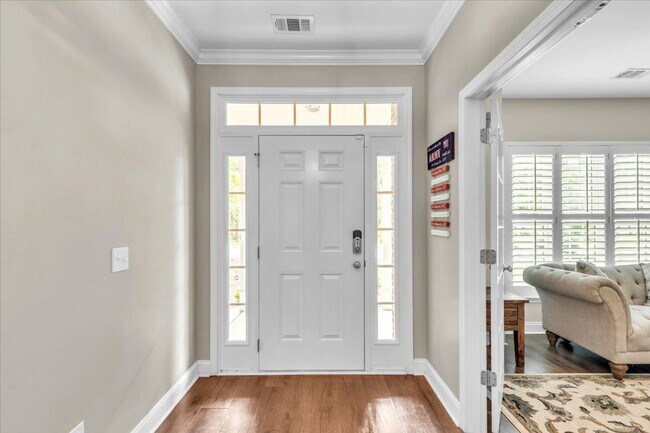 Foto del edificio - Gorgeous 4 Bed/2.5 Bath in Waterways Towns...