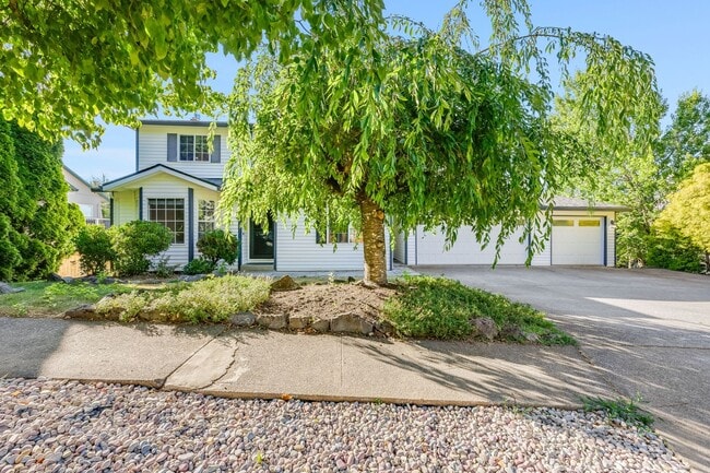 Building Photo - Beautiful 4 Bed, 4 Bath Rental Home in Gre...