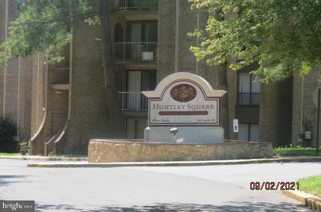Primary Photo - 3330 Huntley Square Dr