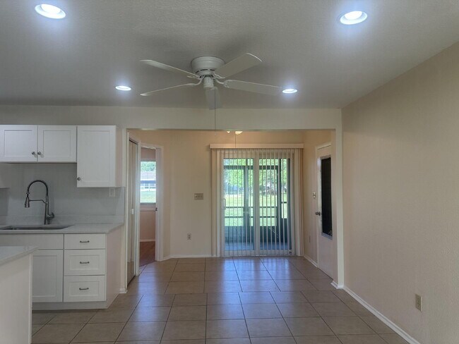 Building Photo - "Updated 3-Bed, 2-Bath home near Highland ...