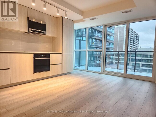 Photo du bâtiment - 120 Broadway Ave