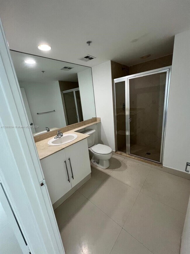 Building Photo - 325 S Biscayne Blvd