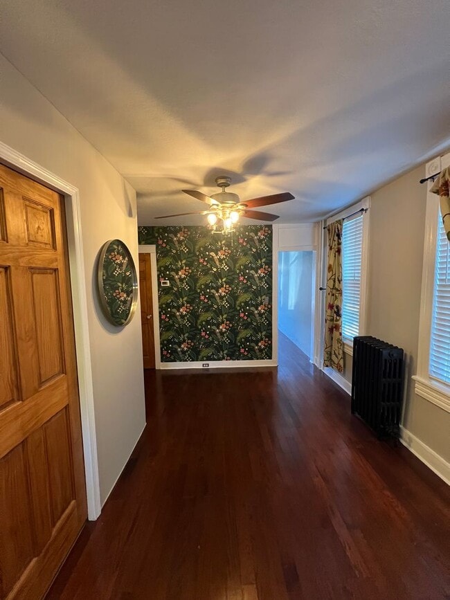 Building Photo - Beautiful 2 Bedroom 1.5 Bathrooms Patterson Park