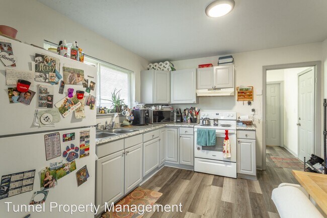 Building Photo - 3 br, 1.5 bath House - 2104 Milne St