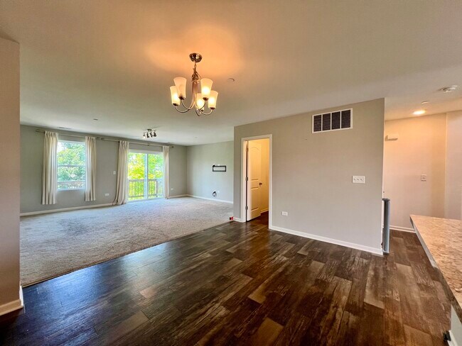 Building Photo - 1464 Lake Ridge Ct